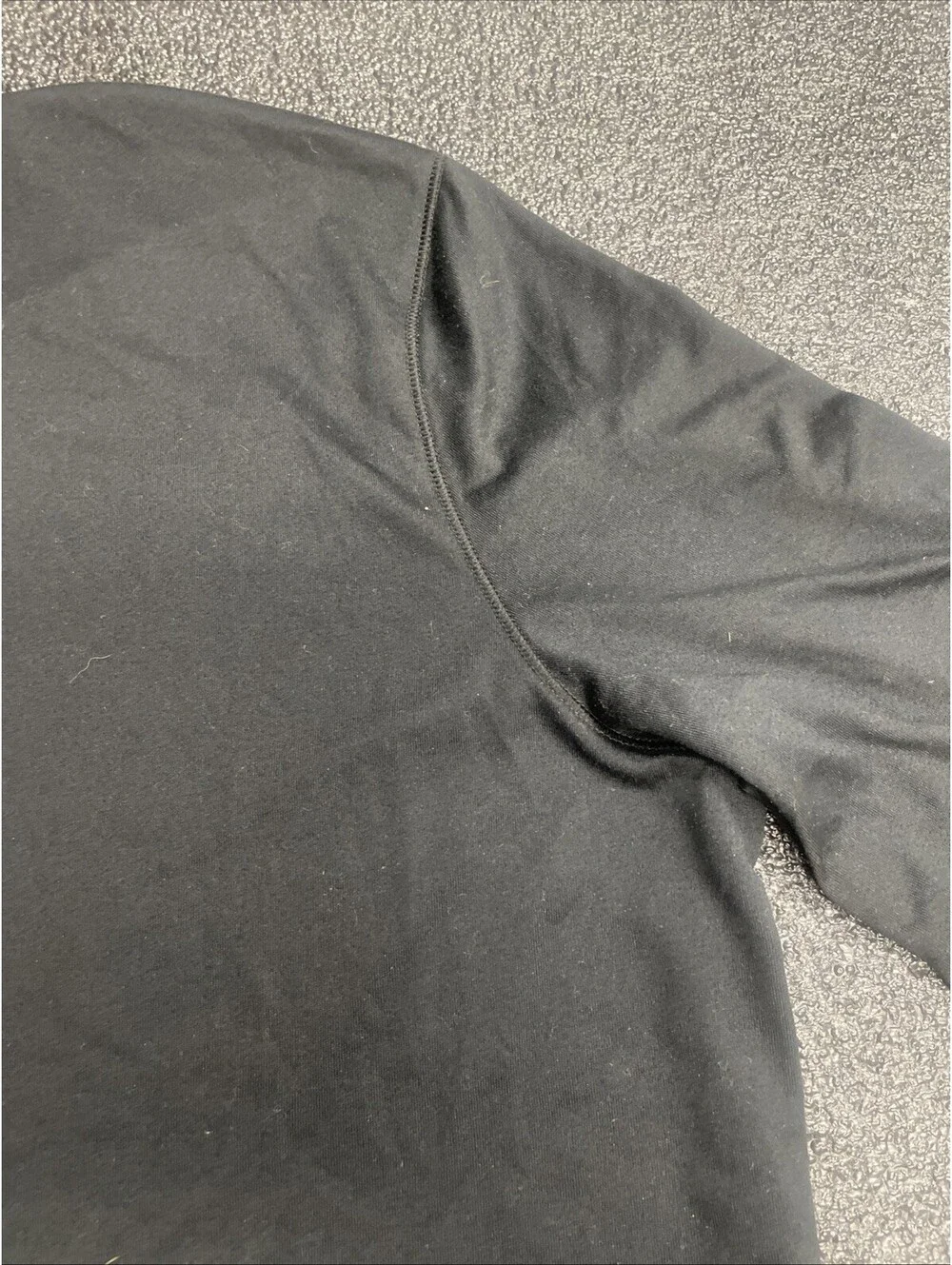 Under Armour HeatGear Long Sleeve Men's Black XL lightweight Thin Shirt